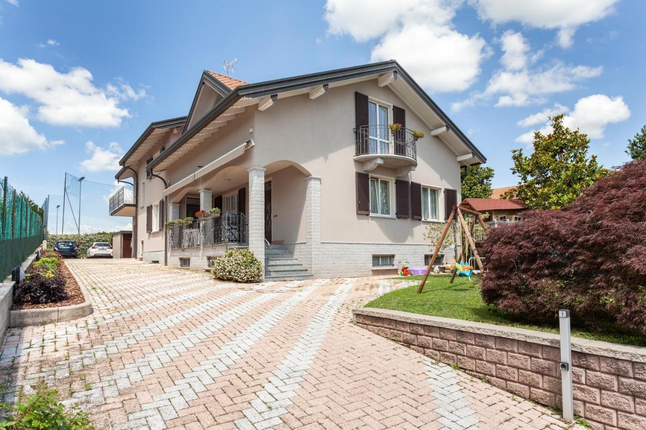 Apartment Misiadele Carnago Zewnętrze zdjęcie